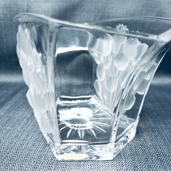 Bowl Vase Lead Crystal Frosted Tulips Art Glass Boho Clear Home Decor VTG Glam - Picture 11 of 11